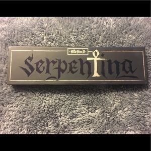 🎀Kat Von D Serpentina Palette🎀